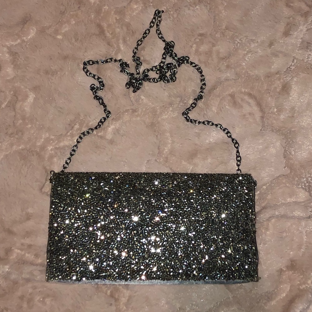 ✨MAKE OFFER✨RSVP Crossbody/ Clutch